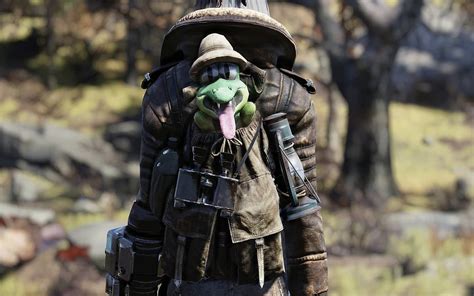 fallout 76 crocodile backpack.